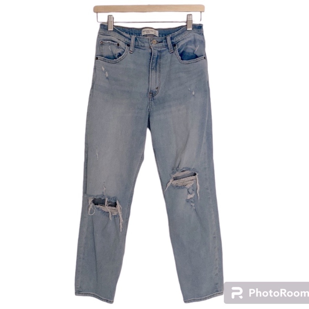 Abercrombie & Fitch The Mom High Rise Distressed Jeans Size 27/4Regular